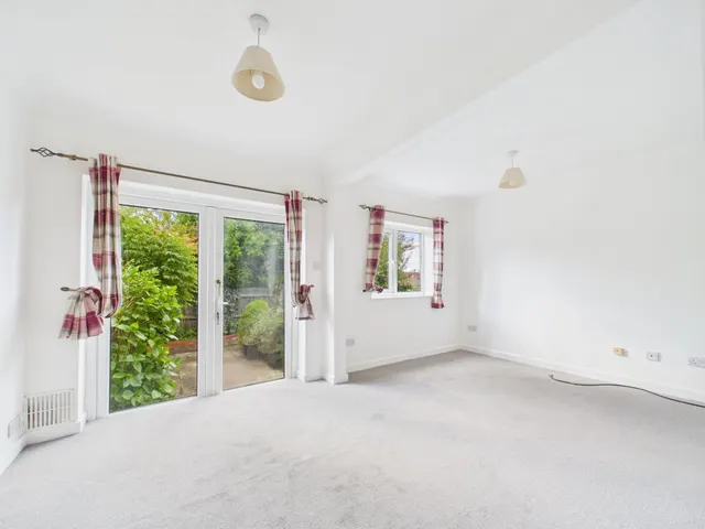 Gracemere Crescent, Basingstoke, RG22, photo 2
