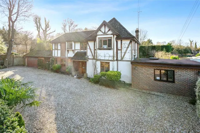 Warren Lane, Stanmore, Middlesex, HA7 4LE, photo 1