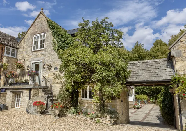 Witney Street, Burford, OX18, photo 2