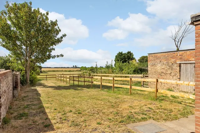 Eastons Cottages, Whitgift, DN14, photo 3