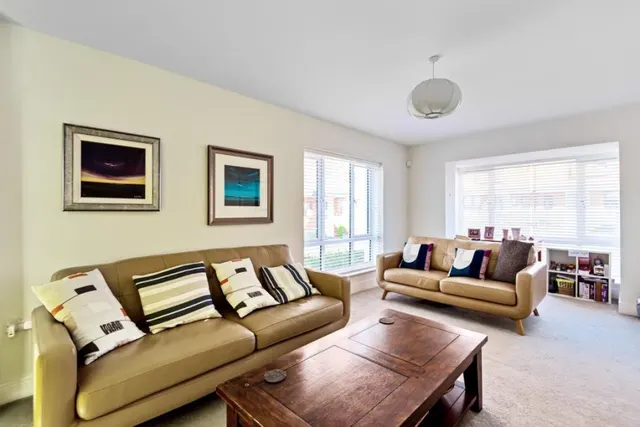 Kings Place, Woking, GU24, photo 3