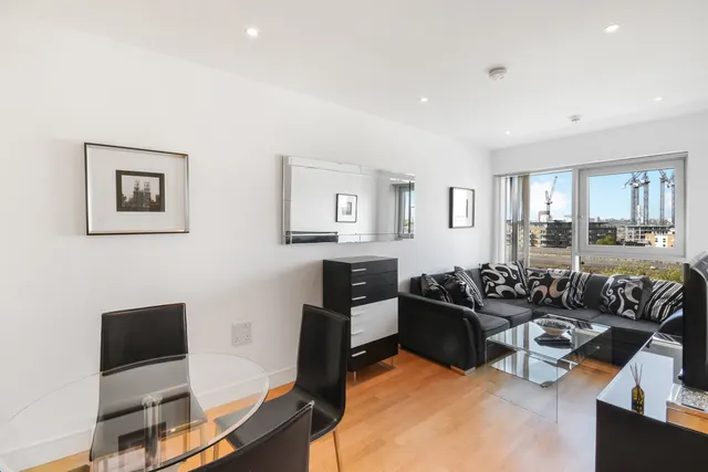 Juniper Drive, Wandsworth, SW18, photo 3