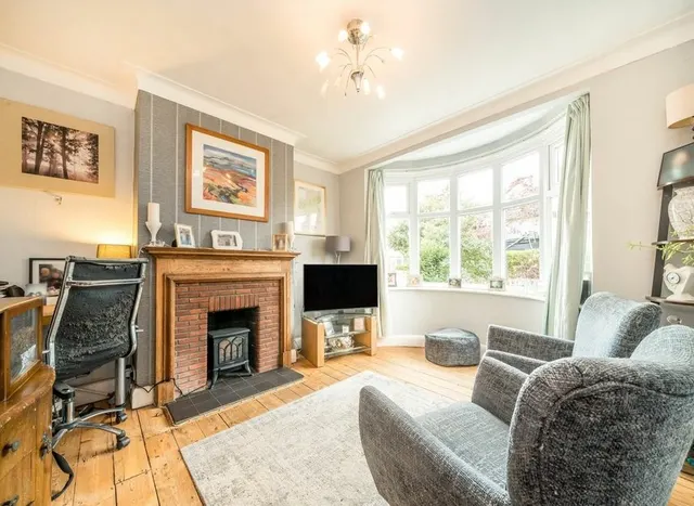 Lyncroft Gardens, Hounslow, TW3, photo 3