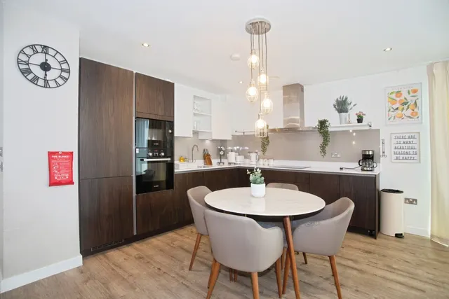 Middlewood Street, Salford, M5, photo 2