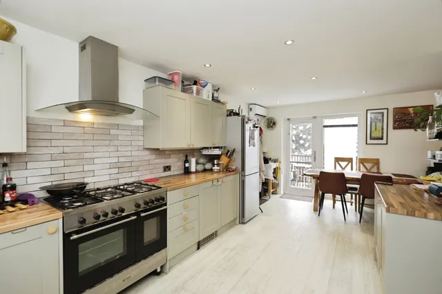 Coppice Gate, Harrogate, HG1, photo 3
