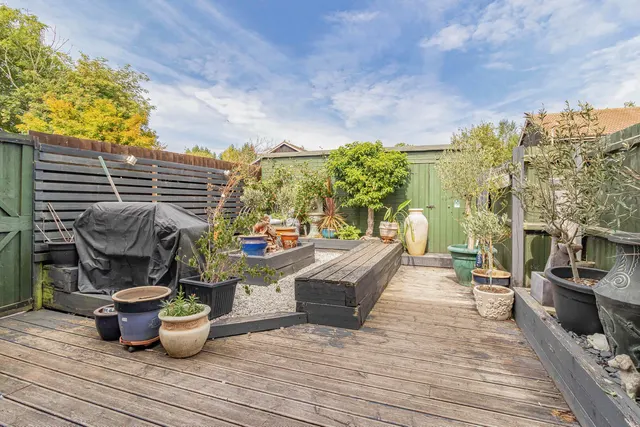 Persimmon Walk, Newmarket, CB8, photo 3