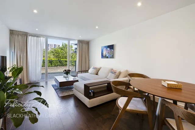 Handley Drive, London, SE3, photo 2