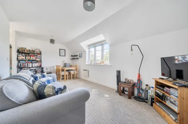 Harvest Way, Witney, OX28, photo 2