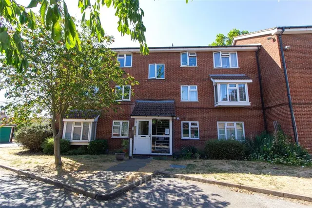 High Street, Langley, Berkshire, SL3, photo 1