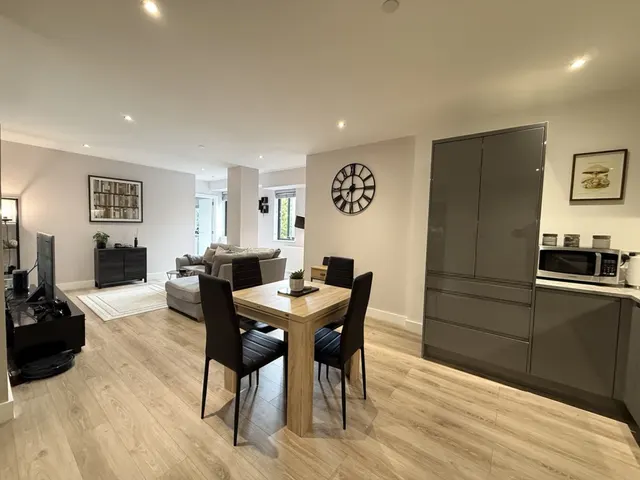 Photo 2 — Broadoaks, 548 Streetsbrook Road, Solihull