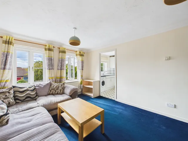 Acorn Way, Bedford, MK42, photo 1