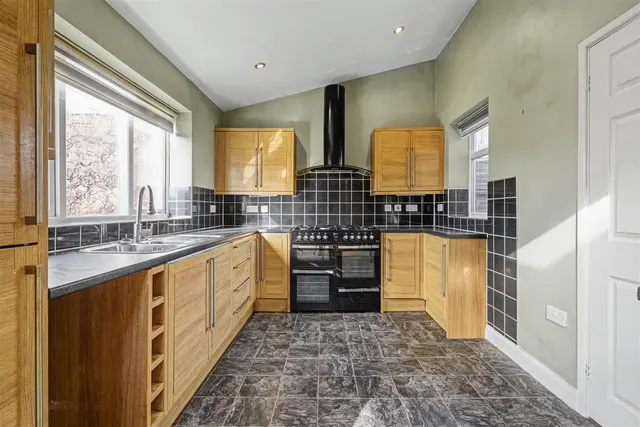 Spinney Crescent, Toton, NG9, photo 3