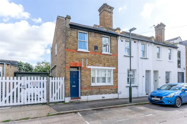 May Road, Twickenham, TW2 6QW, photo 1