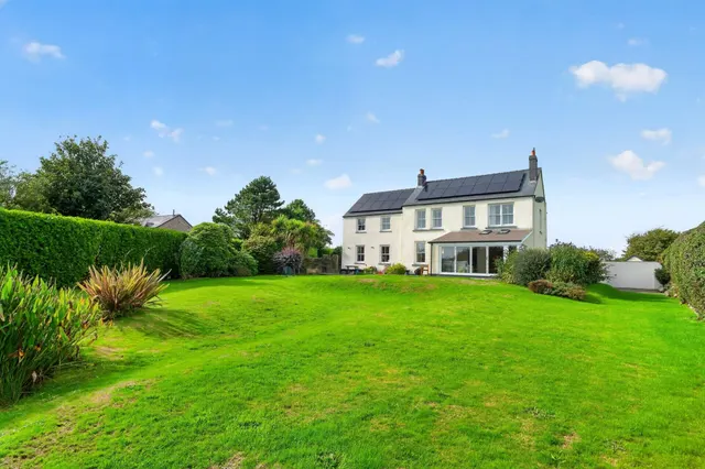 Llanwnda, Goodwick, SA64, photo 2