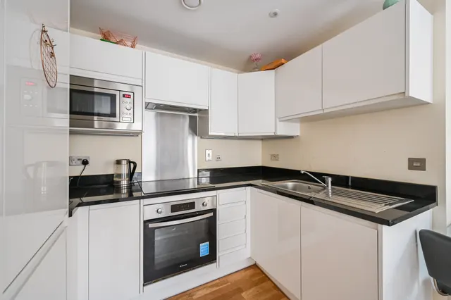 London, E14, photo 2