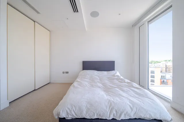 60 Ingrebourne Apartments, 5 Central Avenue, London, photo 1