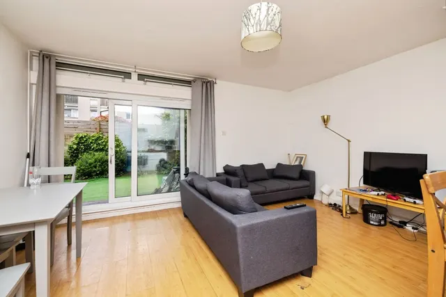 Photo 2 — Victoria Rise, London, SW4