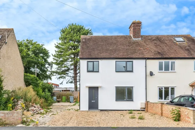 Clover Place, Eynsham, Witney, photo 1