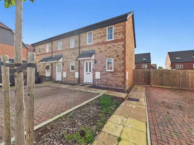 Emperor Way, Chinnor, OX39, photo 1