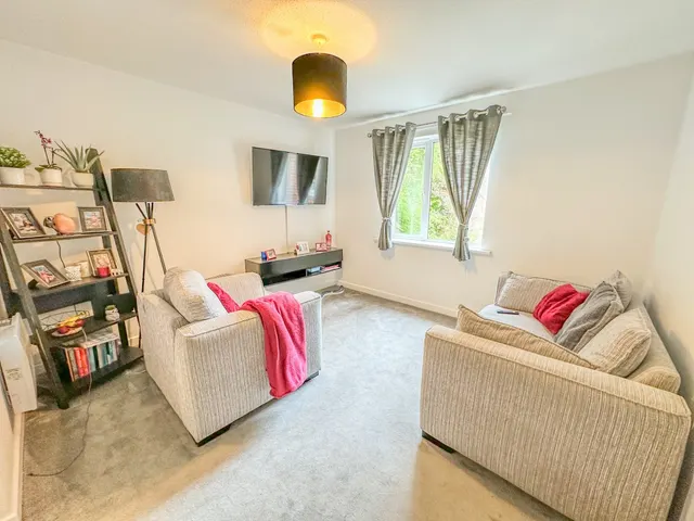 Meanwood Road, Meanwood, LS7, photo 2