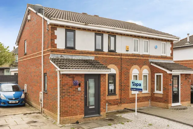 Amber Gardens, Wigan, WN2, photo 1