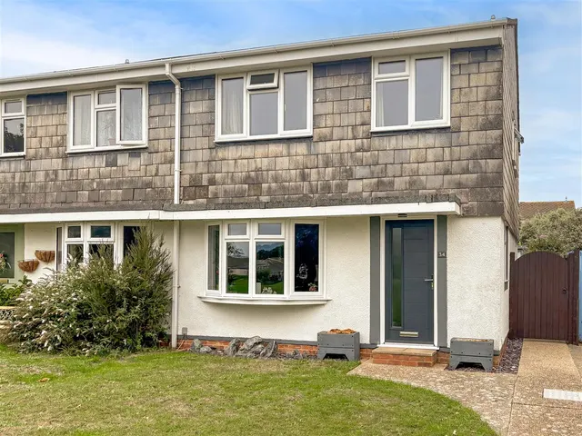 Middle Mead, Littlehampton, photo 1