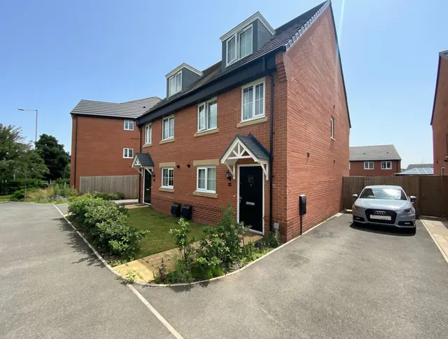 Springbank Rd, Shavington, CW2, photo 1