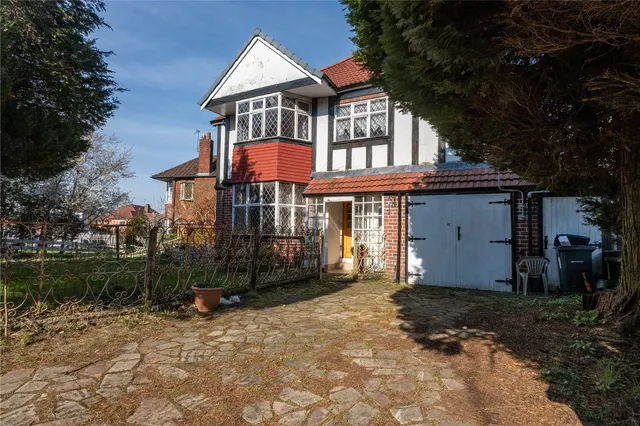 Photo 2 — Ascot Road, Moseley, Birmingham, B13 9EN