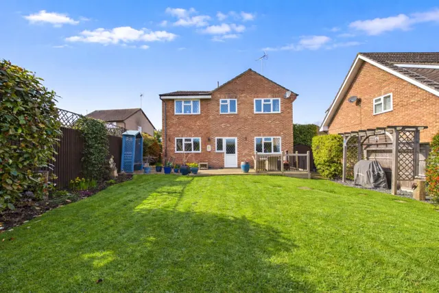 Apple Close, Tilehurst, RG31, photo 1