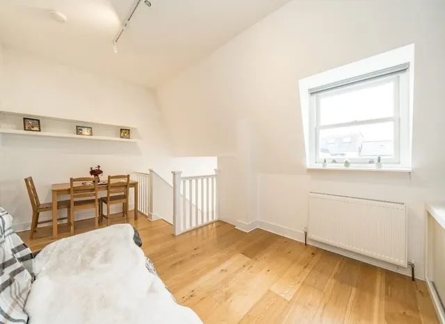 Photo 3 — Rookstone Road, Tooting, SW17