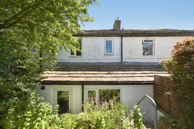 Bogthorn, Oakworth, Keighley, photo 1