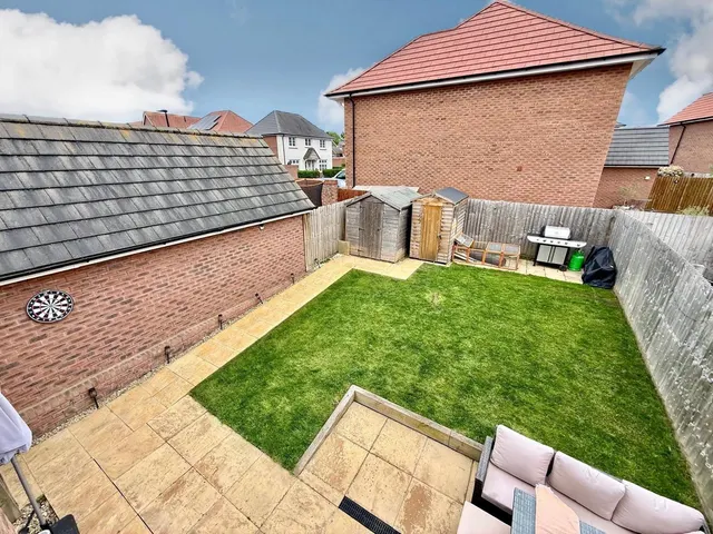 Rockley Close, Swindon, Wiltshire, SN3 6FH, photo 1