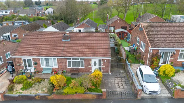 Hillside Avenue, Newton-Le-Willows, Newton-Le-Willows, WA12 9PD, photo 1