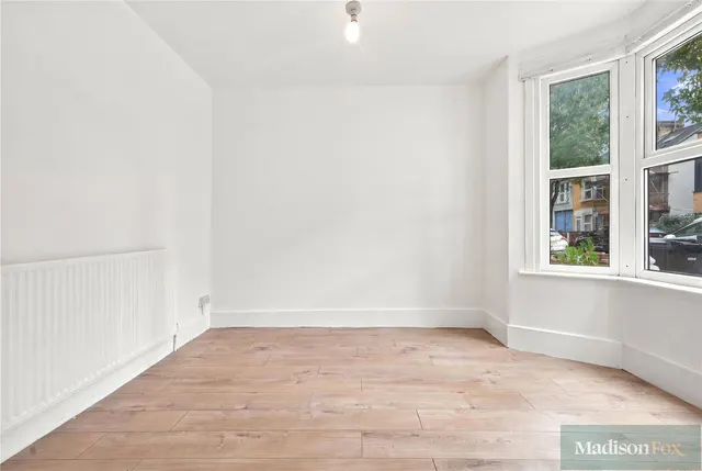 Buckland Road, London, E10, photo 3