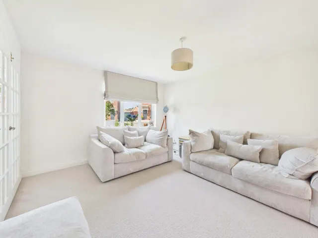 Wareham Drive, Crewe, photo 2