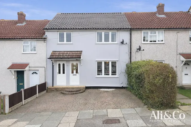 Hudson Close, stanford-le-hope, Thurrock, SS17 7AX, photo 1