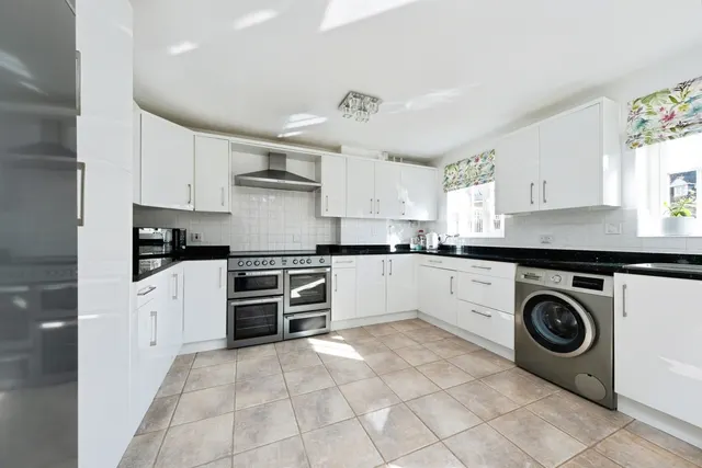 Photo 3 — Ellison Drive, Banbury, Oxfordshire, OX17