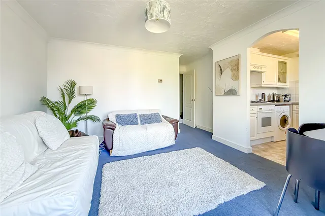 Photo 3 — Milton Road, Harpenden, Hertfordshire, AL5 5EW