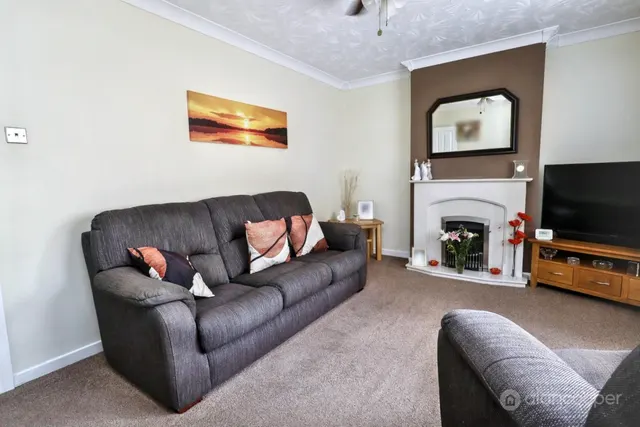 Waverley Avenue, Attleborough, CV11, photo 2