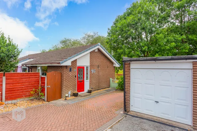 Montcliffe Close, Birchwood, Warrington, WA3 7LX, photo 1