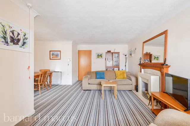 The Grove, Epsom, KT17, photo 3