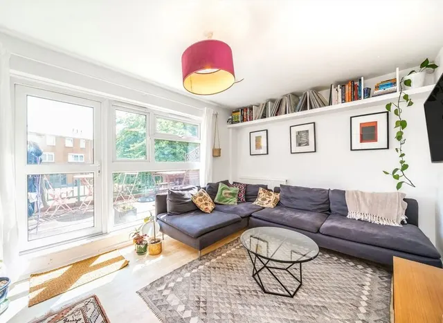Pellerin Road, Stoke Newington, N16, photo 1