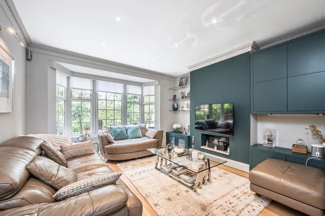 London, NW11, photo 2