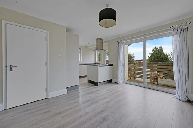 Tanfield Avenue, London, NW2, photo 2