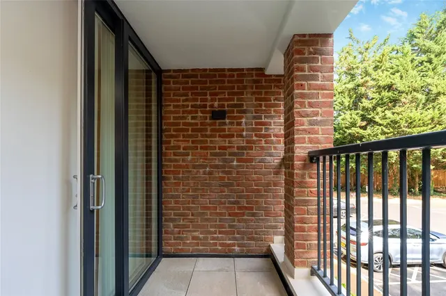 Farrier Place, Kingston Upon Thames, KT2, photo 3