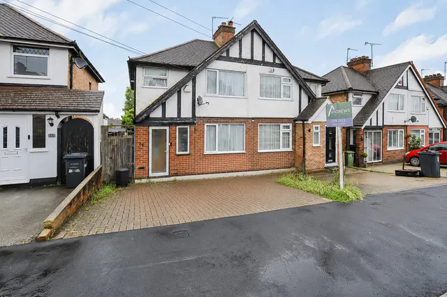 Misbourne Road, Hillingdon, photo 1