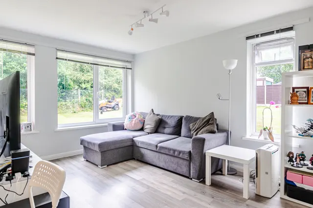 Blackmoor Court, Leeds, LS17, photo 3