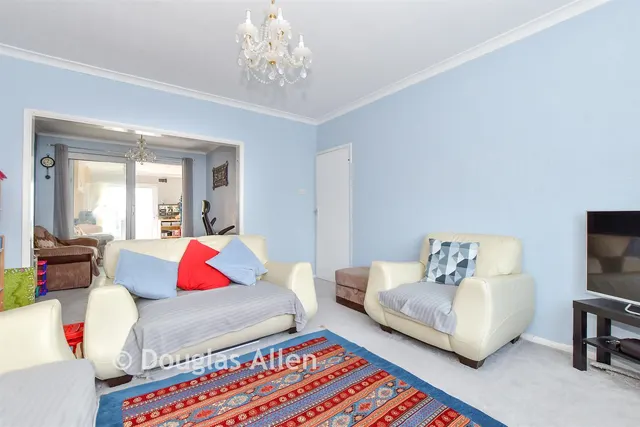 Chadwell Heath Lane, Chadwell Heath, RM6, photo 3