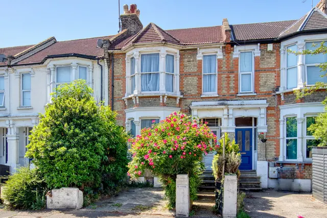 Lonsdale Road, Wanstead, photo 1