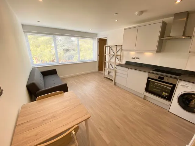 Spectrum House, Woking, GU21, photo 3